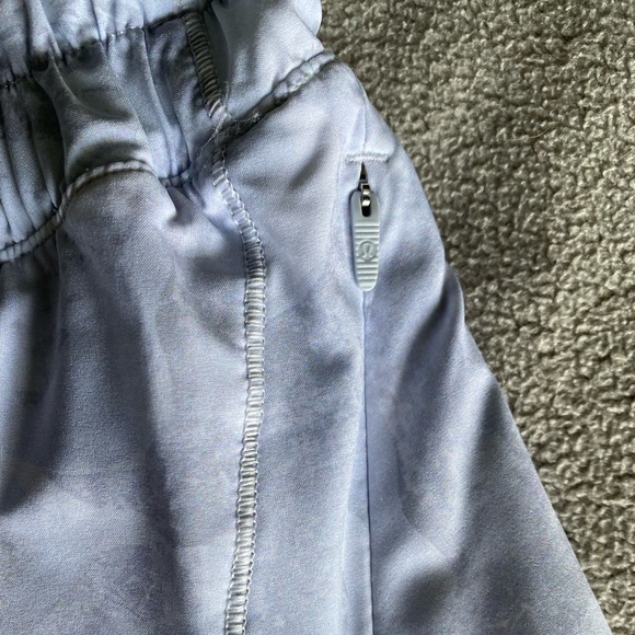Lululemon silver grey botanical print shorts - Picture 8 of 11